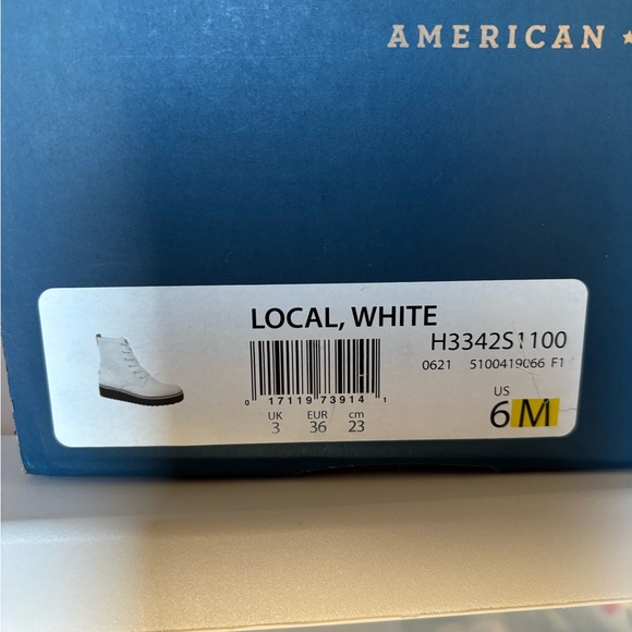 NEW Dr. Scholl’s White Boot - Size 6M - Picture 7 of 8